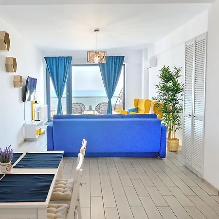 Santorini Tomis Apartment